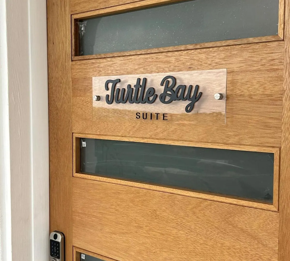 Turtle Bay Oceanview Suite - Sleeps 2 Piggotts Apartment