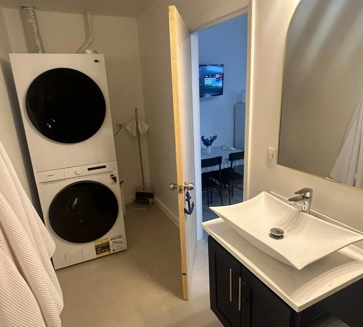 Turtle Bay Oceanview Suite - Sleeps 2 Saint Marks Village Lägenhet